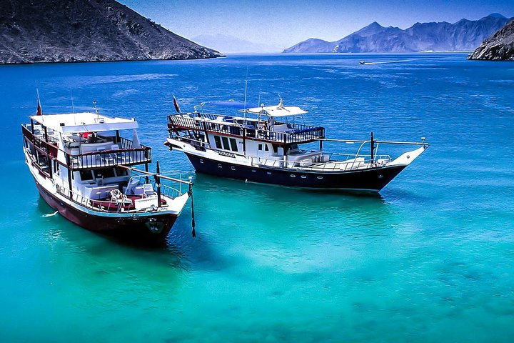 Sailing with Omani Boat